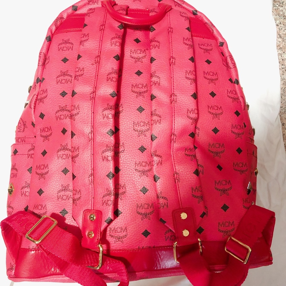 MCM limited Stark Stud Backpack gold silver red - Picture 5 of 7